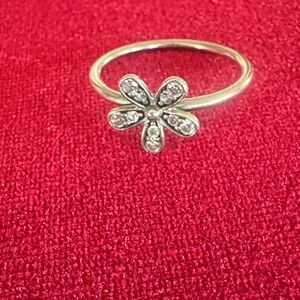 Pandora vintage daisy ring